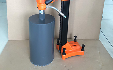 磁力鉆磁性減弱或者無磁性是由什么原因造成的？